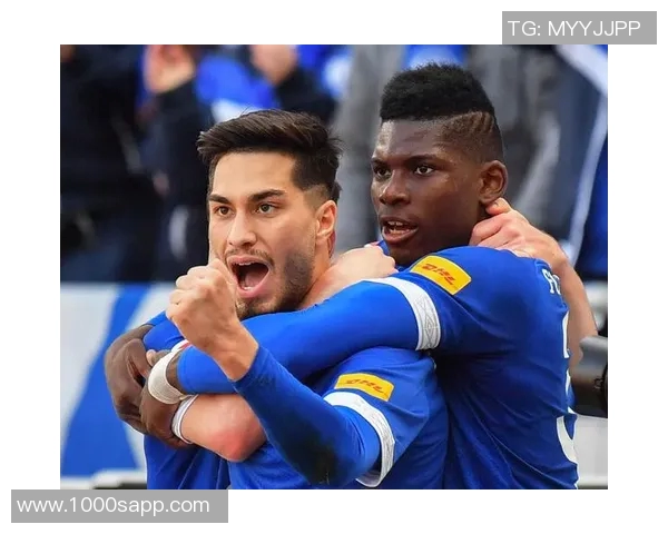 沙尔克04德甲滑铁卢,球迷呼吁俱乐部转变策略寻求突破 沙尔克04德甲滑铁卢,球迷呼吁俱乐部转变策略寻求突破